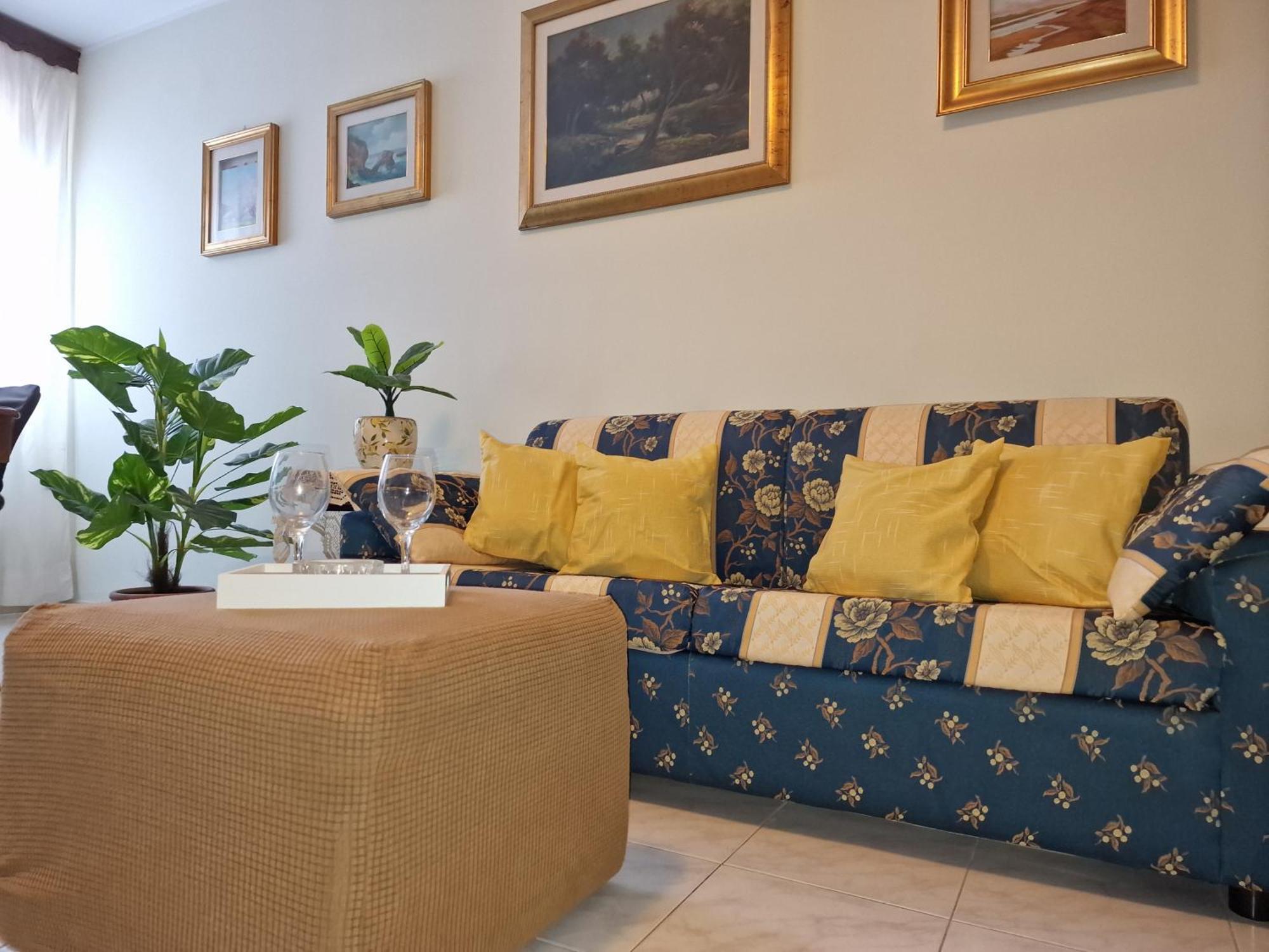 Lorenzo Guest Suite With Free Private Parking-- Cantieri Culturali Palermo Exterior photo